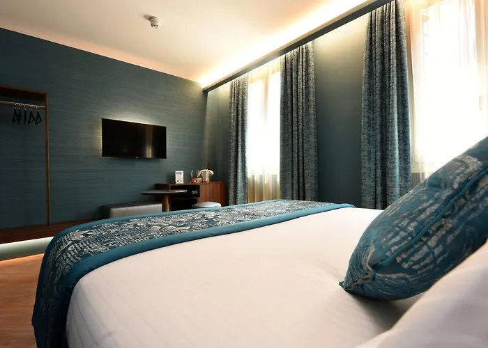 מלון Rosa Salva 3*