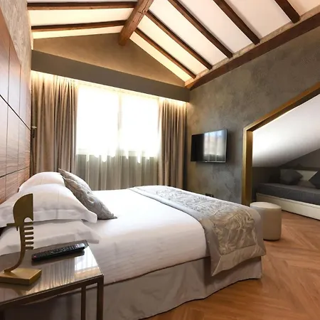 ロサ サルバ ホテル