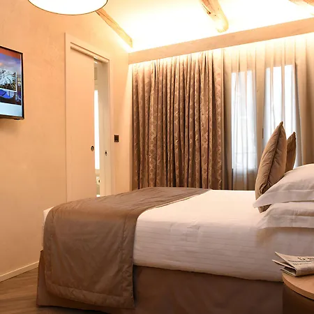 Rosa Salva Hotel 3*