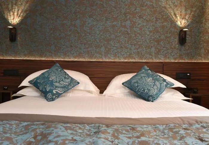 Rosa Salva 3*