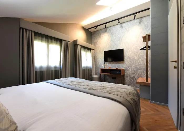 Rosa Salva 3* Venice