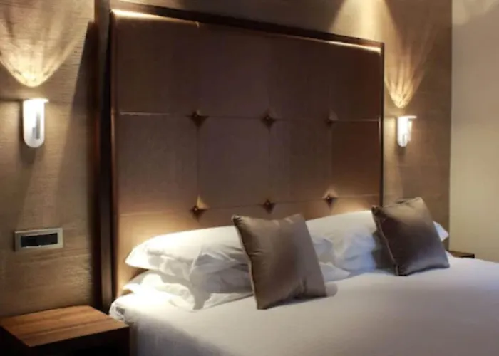 Rosa Salva 3* Venice