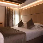 Rosa Salva Venedig